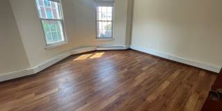 * Longwood * Clean & Basic 1-Bedroom on MBTA GL-E Gallery 1