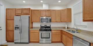 Excellent Townhome at the Terrace in Artesia Gallery 32