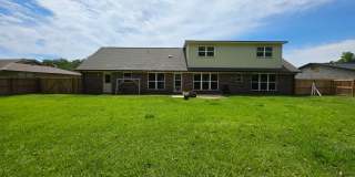 Beautifully renovated 4BR/3BA home close to NAS and beaches Gallery 23