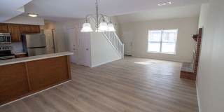 Spacious 3 bedroom duplex with 2.5 baths. Gallery 8