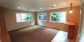 Gorgeous Home with Granite Counters and Custom Built-ins! Gallery 24