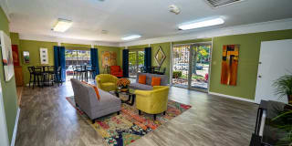 Laurel Village Apartments Gallery 16
