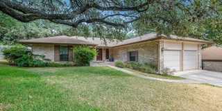 Great one story home with brick exterior on oak covered cul de sac lot Gallery 7