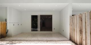3162 Plaza St Gallery 21
