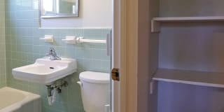 Como Lakes Apartments Gallery 26