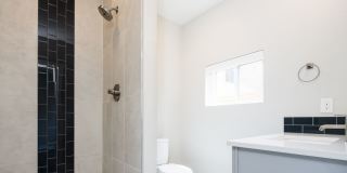 Modern 3 bed / 4 bath, 3 story townhome! Gallery 33