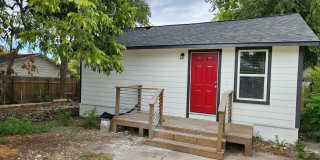 MODERN DECORATED HOUSE | 4 BEDROOM | 2 BATH | COVERED PATIO | CASITA WITH KITCHEN, BATH & LAUNDRY Gallery 17