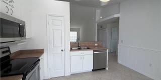 1424 NE 13th Place Gallery 11