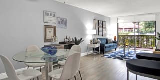 Fontainebleau Milton Gallery 33