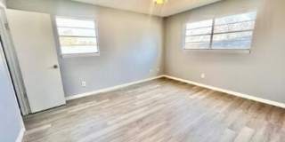 2802 40th Street Gallery 9