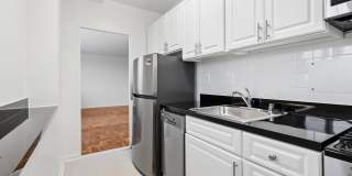 Quebec House Gallery 30