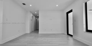3018 SW 25th Ter Gallery 5