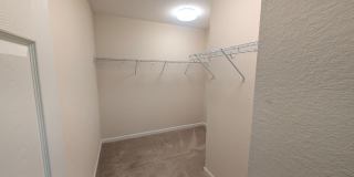 Spacious Townhome in Desirable Vizcaya Falls 3-bedroom, 2.5-bath townhome Gallery 21