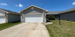 2-bedroom, 1-bath home in Champaign, IL Gallery 1