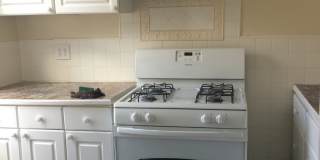 Large 2 Bedroom 1 Bath in MT Washington Gallery 5