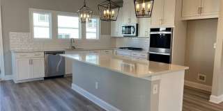 431 Lincoln Street Gallery 3