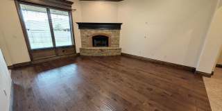 3 Bed Plus Study in Mustang Schools Gallery 5