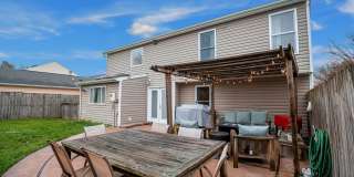 Spacious 4 Bedroom 3 Bath Home Gallery 26