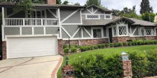 Luxury 5 Bed, 3 Bath - Entertainers Dream! Luxury 5 Bed, 3 Bath - Entertainers Dream! Gallery 1