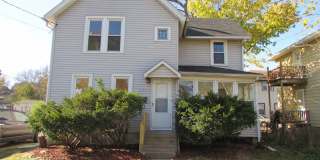 Spacious Madison 4-Bedroom Near Camp Randall - Available 8/15/2027 Gallery 1
