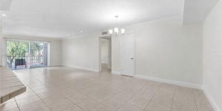 9437 SW 76th St Gallery 1