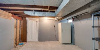 1221 N WEBSTER Street Gallery 19