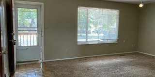 STUDENTS WELCOME! 4 Bed 2 Bath Home in West Ft Collins w/ Garage and Fenced Yard Gallery 7