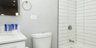 839-1A West Barry Ave. Gallery 7