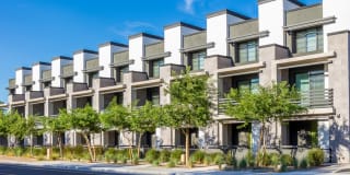The Hardy Tempe Townhome Living Gallery 14