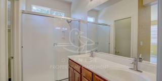 Plumas Lake Rental, Huge Living Room Plumas Lake Rental, Huge Living Room Gallery 17
