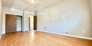 Bright and Spacious Lakewood Duplex Available for Immediate Rental!!! Gallery 6