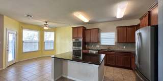 Viewable Now!  Small Pets Accepted! Gallery 18