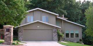 Large Home in Bellevue for Rent Large Home in Bellevue for Rent Gallery 1