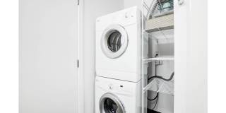 Smith & Burns Gallery 27