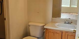 Bright and Open Condo Gallery 9
