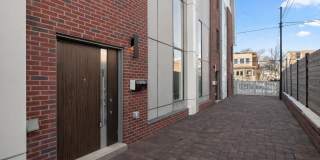 869 CORINTHIAN Avenue Gallery 17