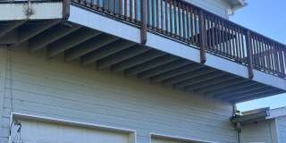 GORGEOUS BAY VIEWS! FULLY FURNISHED! ALL UTILITIES INCLUDED! Gallery 1