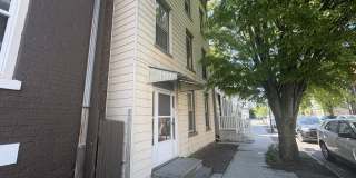 334 4th Street Gallery 15