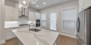 413 Bishop Lane Gallery 8