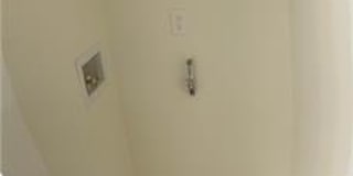 4411 KING Street Gallery 24