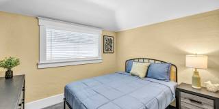 FULLY FURNISHED HISTORIC CHARMER BETWEEN UNR & DOWNTOWN – UTILITIES INCLUDED, MODERN UPGRADES, PRIME LOCATION Gallery 41