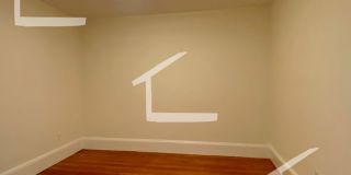 Nice 2 bed in Brookline Gallery 7