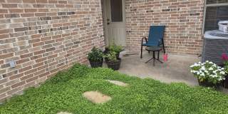 Spacious 3/2 townhome in great location Gallery 4