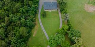 SHORT TERM - Spacious 3-Bedroom home with Wrap-Around Porch Gallery 1