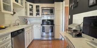 4545 Wornall Road Gallery 8