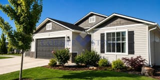 R.V. Parking With 50 Amp Outlet! Gallery 1