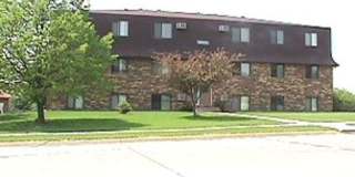 2 bedroom west side Iowa City apartment Gallery 1