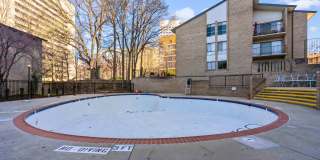 102 Monroe Street - 201 Gallery 12