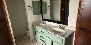 Edmond Home for lease Gallery 15
