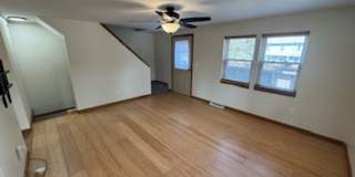 Charming 2BD/1BA Townhome in Burlington’s New North End Gallery 5